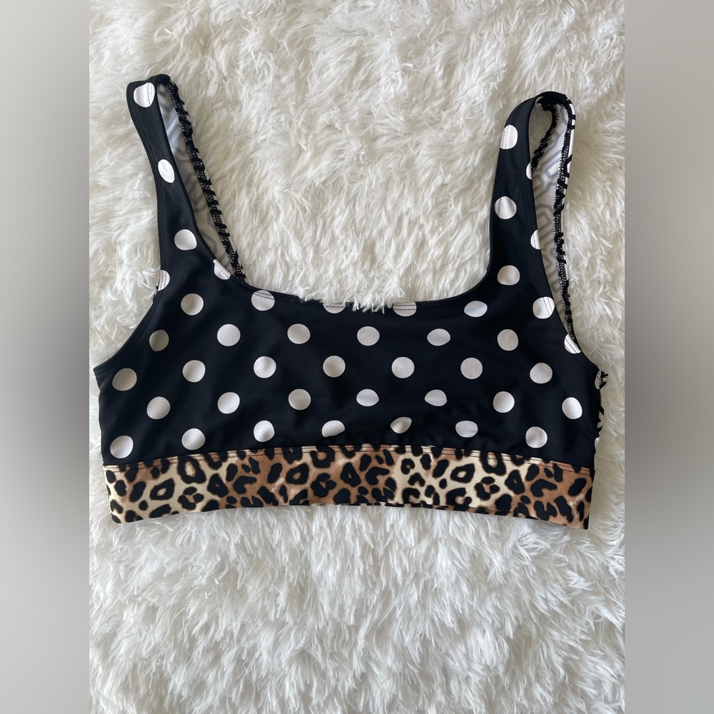 VS PINK Ultimate Scoop Neck Sports Bra | L